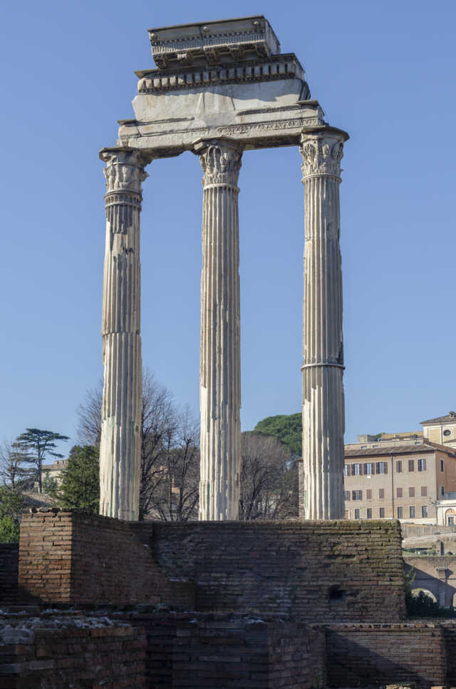 79 - Italia - Roma - Foro Romano - templo de Castor y Polux